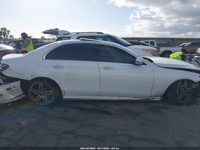 2018 Mercedes-benz E 300 მანქანა იყიდება აუქციონზე, vin: WDDZF4JB5JA345152, აუქციონის ნომერი: 44375045