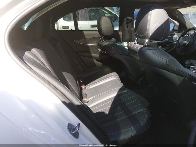 2018 Mercedes-benz E 300 მანქანა იყიდება აუქციონზე, vin: WDDZF4JB5JA345152, აუქციონის ნომერი: 44375045