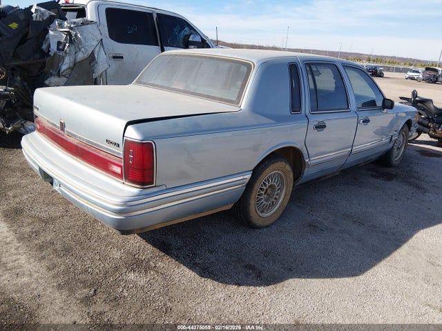 44375059 :رقم المزاد ، 1LNLM81WXNY648307 vin ، 1992 Lincoln Town Car Executive مزاد بيع