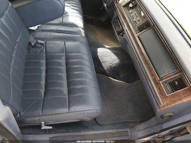 44375059 :رقم المزاد ، 1LNLM81WXNY648307 vin ، 1992 Lincoln Town Car Executive مزاد بيع