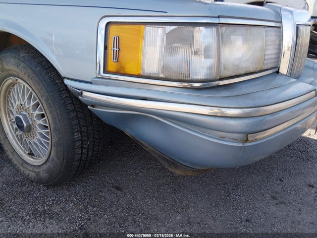 44375059 :رقم المزاد ، 1LNLM81WXNY648307 vin ، 1992 Lincoln Town Car Executive مزاد بيع