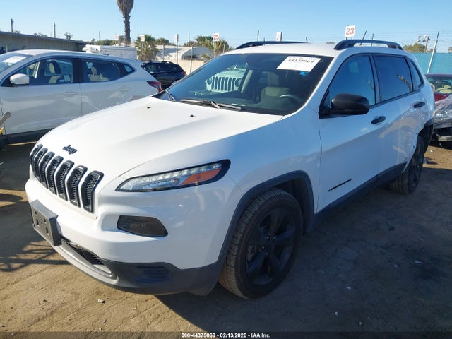 1C4PJLAB8GW324866 Jeep Cherokee Altitude