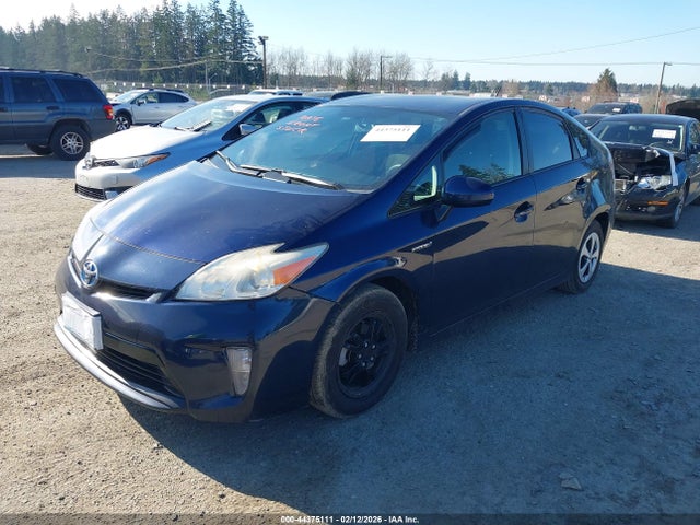 JTDKN3DU8F1862734 Toyota Prius Two
