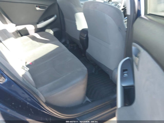 JTDKN3DU8F1862734 Toyota Prius Two