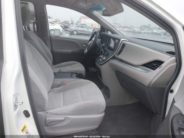 Toyota Sienna Le 8 Passenger 2015 5TDKK3DC9FS553972 Image 5