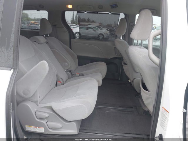 Toyota Sienna Le 8 Passenger 2015 5TDKK3DC9FS553972 Image 8