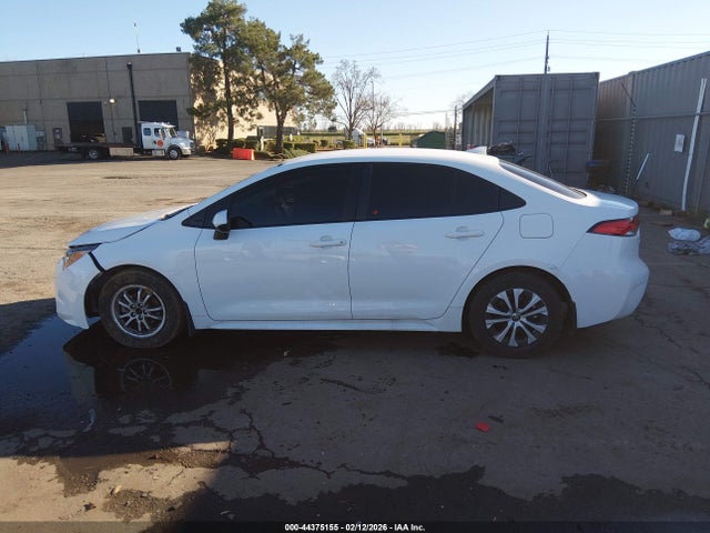 Toyota Corolla Hybrid Le 2022 JTDEAMDE7N3013155 Image 15