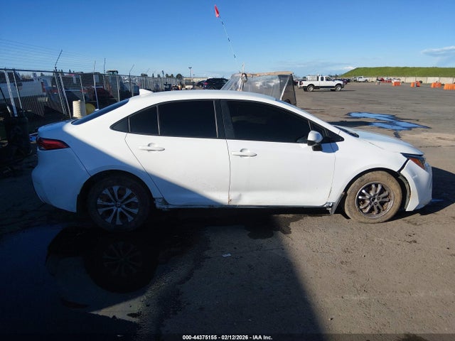 Toyota Corolla Hybrid Le 2022 JTDEAMDE7N3013155 Image 18