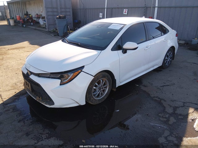 Toyota Corolla Hybrid Le 2022 JTDEAMDE7N3013155 Image 2