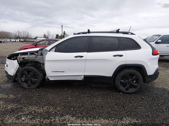 1C4PJLAB8HW508951 Jeep Cherokee Altitude Fwd