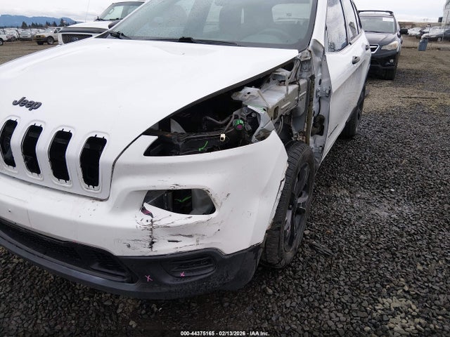 1C4PJLAB8HW508951 Jeep Cherokee Altitude Fwd