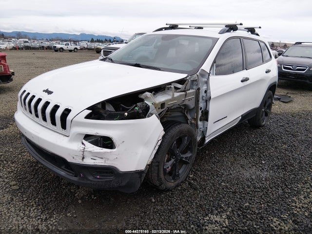 1C4PJLAB8HW508951 Jeep Cherokee Altitude Fwd