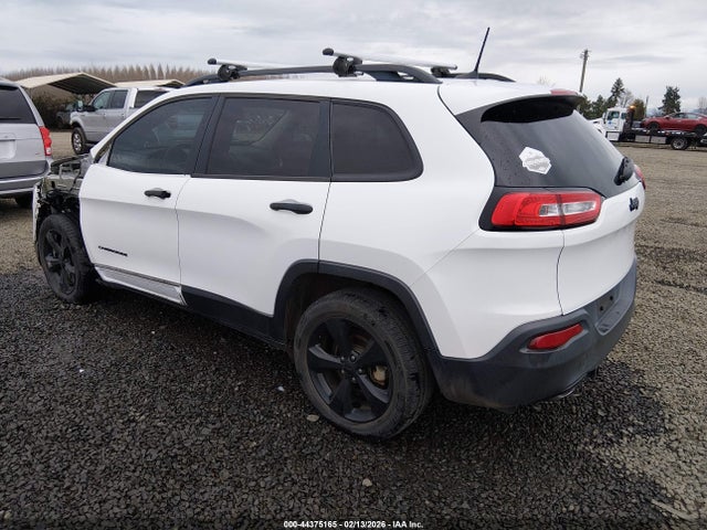 1C4PJLAB8HW508951 Jeep Cherokee Altitude Fwd