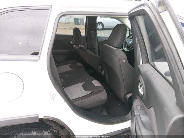 1C4PJLAB8HW508951 Jeep Cherokee Altitude Fwd