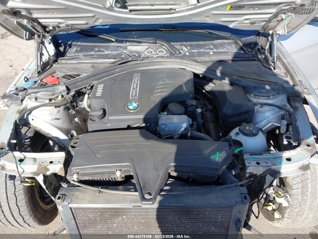 WBA8E1G58JNU92256 BMW 320i