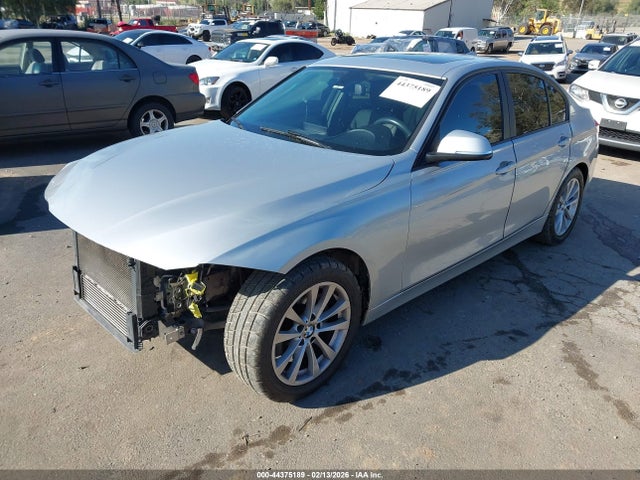 WBA8E1G58JNU92256 BMW 320i