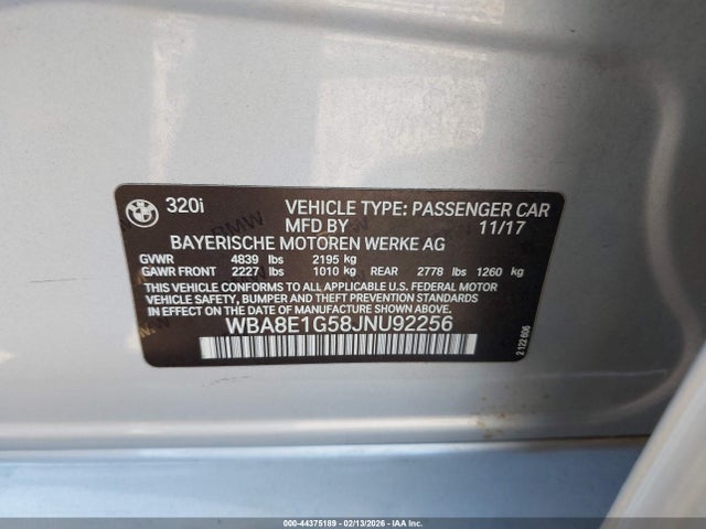 WBA8E1G58JNU92256 BMW 320i