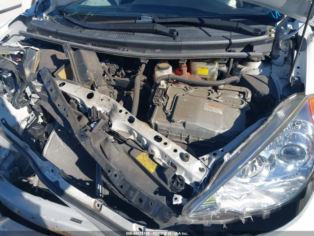 Toyota Prius C Two 2014 JTDKDTB39E1085136 Image 10
