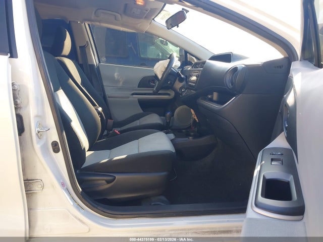 Toyota Prius C Two 2014 JTDKDTB39E1085136 Image 5