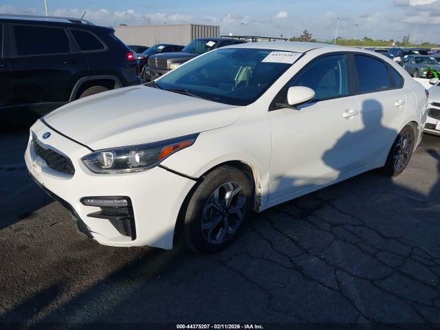KIA Forte Lxs 2019 3KPF24AD8KE138683 Image 2