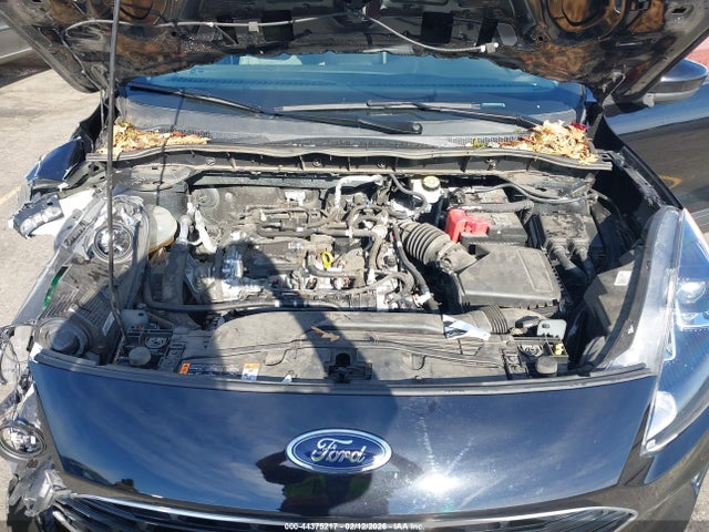 1FMCU9G69NUA43070 Ford ESCAPE SE
