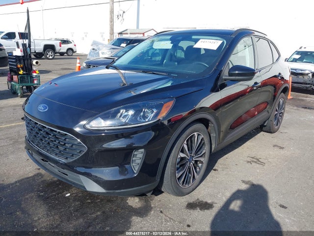 1FMCU9G69NUA43070 Ford ESCAPE SE