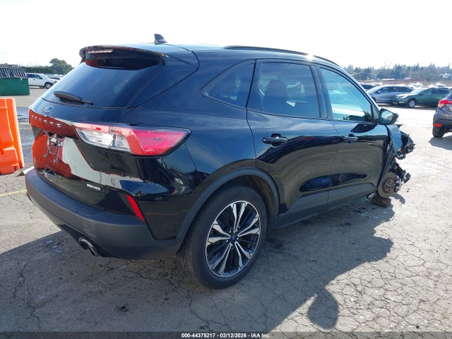 1FMCU9G69NUA43070 Ford ESCAPE SE