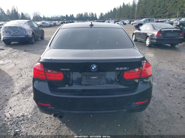 BMW 328i Xdrive 2015 WBA3B5C59FF960965 Image 16