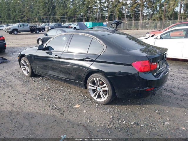BMW 328i Xdrive 2015 WBA3B5C59FF960965 Image 3