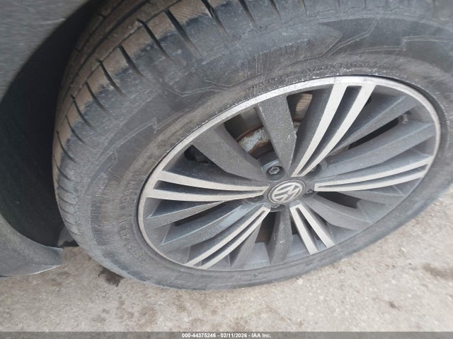 44375246 :رقم المزاد ، 3VV3B7AX5JM039078 vin ، 2018 Volkswagen Tiguan 2.0t Se/2.0t Sel مزاد بيع