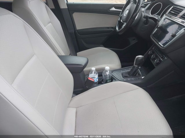 44375246 :رقم المزاد ، 3VV3B7AX5JM039078 vin ، 2018 Volkswagen Tiguan 2.0t Se/2.0t Sel مزاد بيع