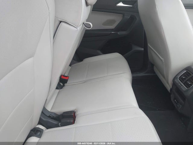 44375246 :رقم المزاد ، 3VV3B7AX5JM039078 vin ، 2018 Volkswagen Tiguan 2.0t Se/2.0t Sel مزاد بيع