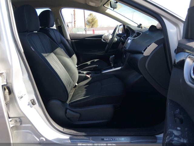 3N1AB7AP8JL639284 Nissan SENTRA SV