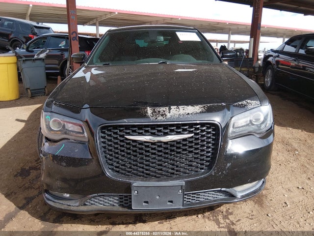 2019 Chrysler 300 300s მანქანა იყიდება აუქციონზე, vin: 2C3CCABG2KH585459, აუქციონის ნომერი: 44375255