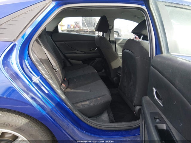 KMHLL4AG6PU596995 Hyundai ELANTRA SE