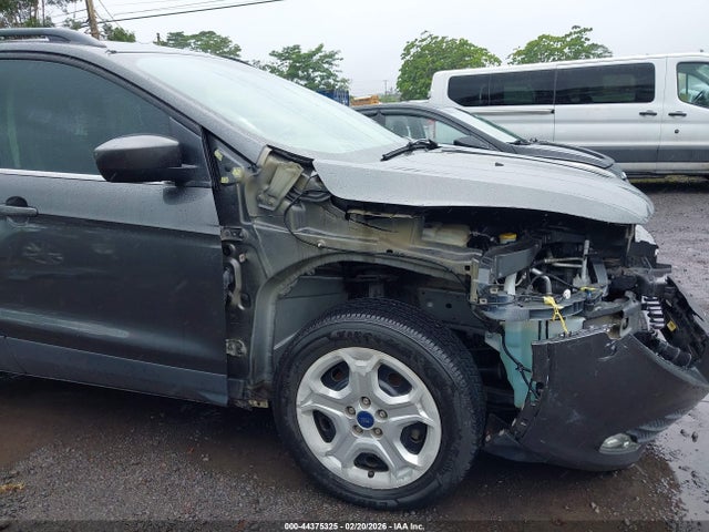 1FMCU9GX9GUC80928 Ford ESCAPE SE