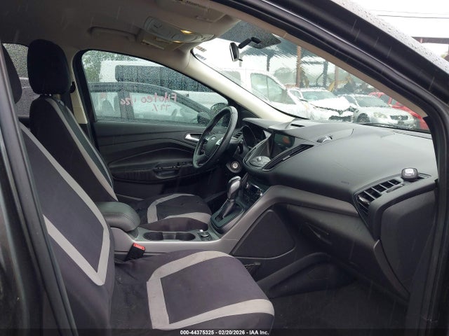 1FMCU9GX9GUC80928 Ford ESCAPE SE