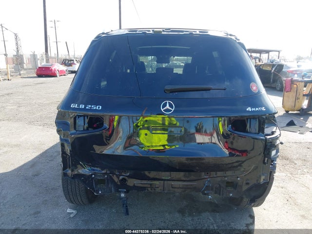 W1N4M4HB4RW371779 Mercedes-Benz Glb 250 4matic