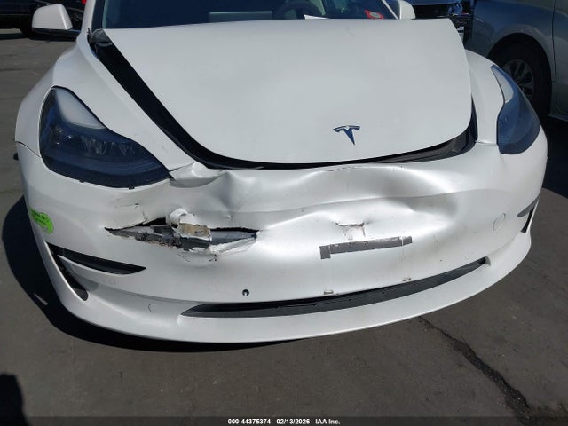 2021 Tesla Model 3 Standard Range Plus Rear-wheel Drive მანქანა იყიდება აუქციონზე, vin: 5YJ3E1EA0MF996770, აუქციონის ნომერი: 44375374