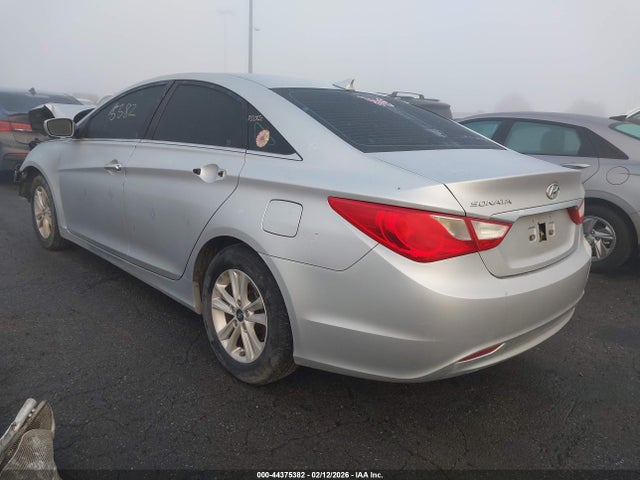 2013 Hyundai Sonata Gls მანქანა იყიდება აუქციონზე, vin: 5NPEB4AC6DH715017, აუქციონის ნომერი: 44375382