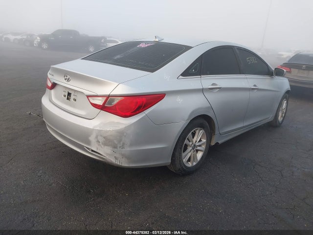 2013 Hyundai Sonata Gls მანქანა იყიდება აუქციონზე, vin: 5NPEB4AC6DH715017, აუქციონის ნომერი: 44375382