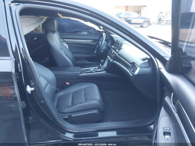 1HGCV1F31MA115312 Honda Accord Sport