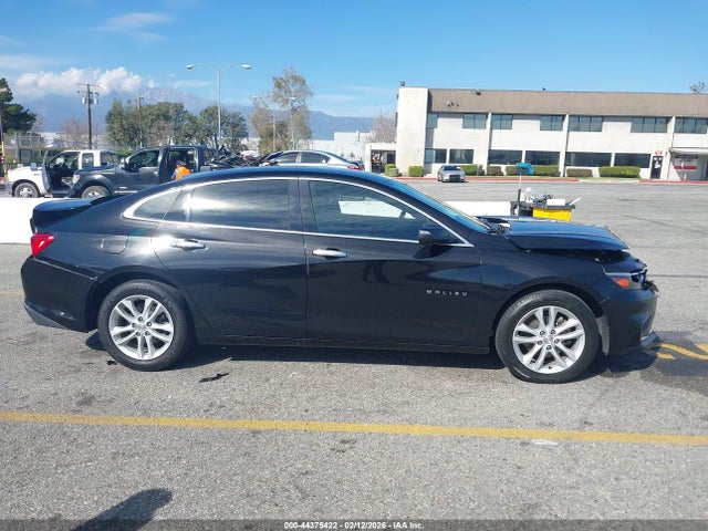 1G1ZD5ST8JF141258 Chevrolet MALIBU LT