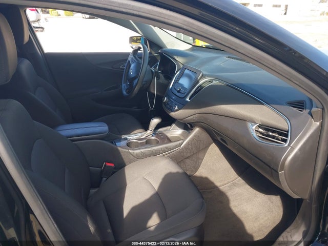 1G1ZD5ST8JF141258 Chevrolet MALIBU LT