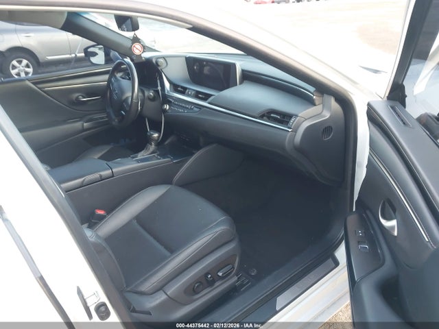 44375442 :رقم المزاد ، 58ACA1C17MU010211 vin ، 2021 Lexus Es 300h مزاد بيع