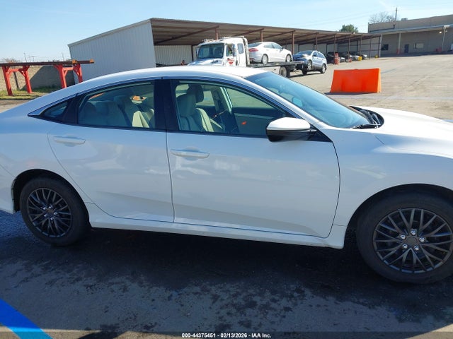 2HGFC2F54JH582604 Honda Civic Lx