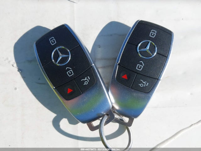 W1N4M4HB7LW025846 Mercedes-Benz Glb 250 4matic