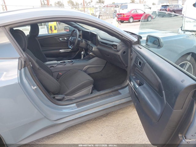 Ford Mustang Ecoboost Fastback 2025 1FA6P8TH0S5103596 Image 5