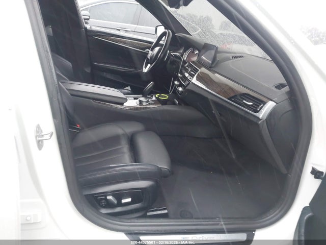2018 BMW 530E WBAJA9C51JB249777 Photo 4