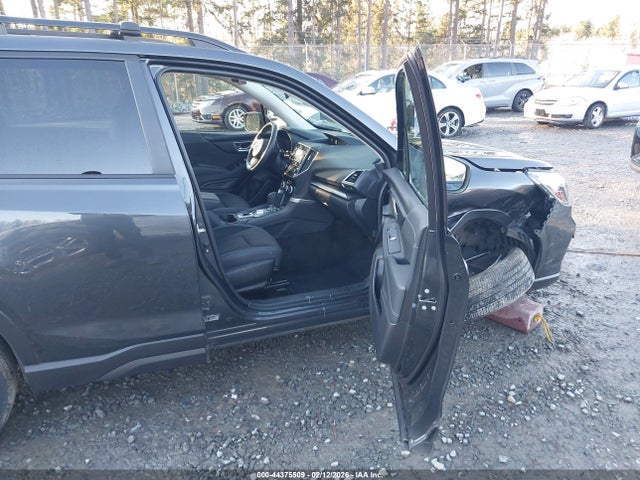 Subaru Forester Premium 2019 JF2SKAGC6KH536126 Image 5